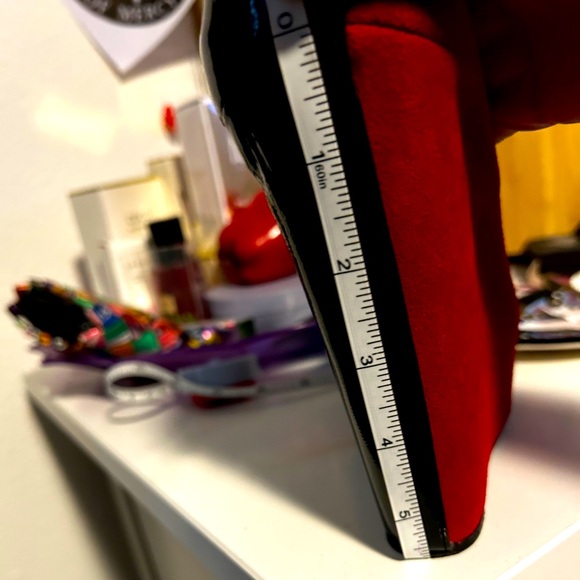 ALDO ♥️RED Suede & 🖤BLACK Patent Leather Wedge Heels. Sz 8 - Picture 9 of 9